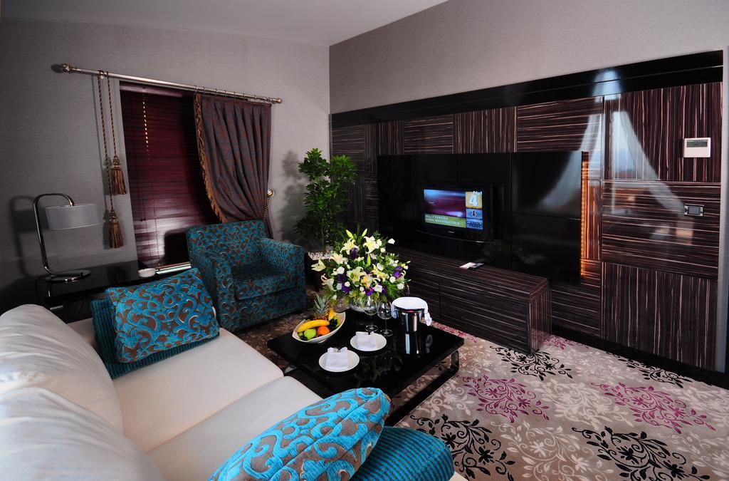 Hotel Ramada Plaza By Wyndham Izmit Kocaeli Pokój zdjęcie A living room