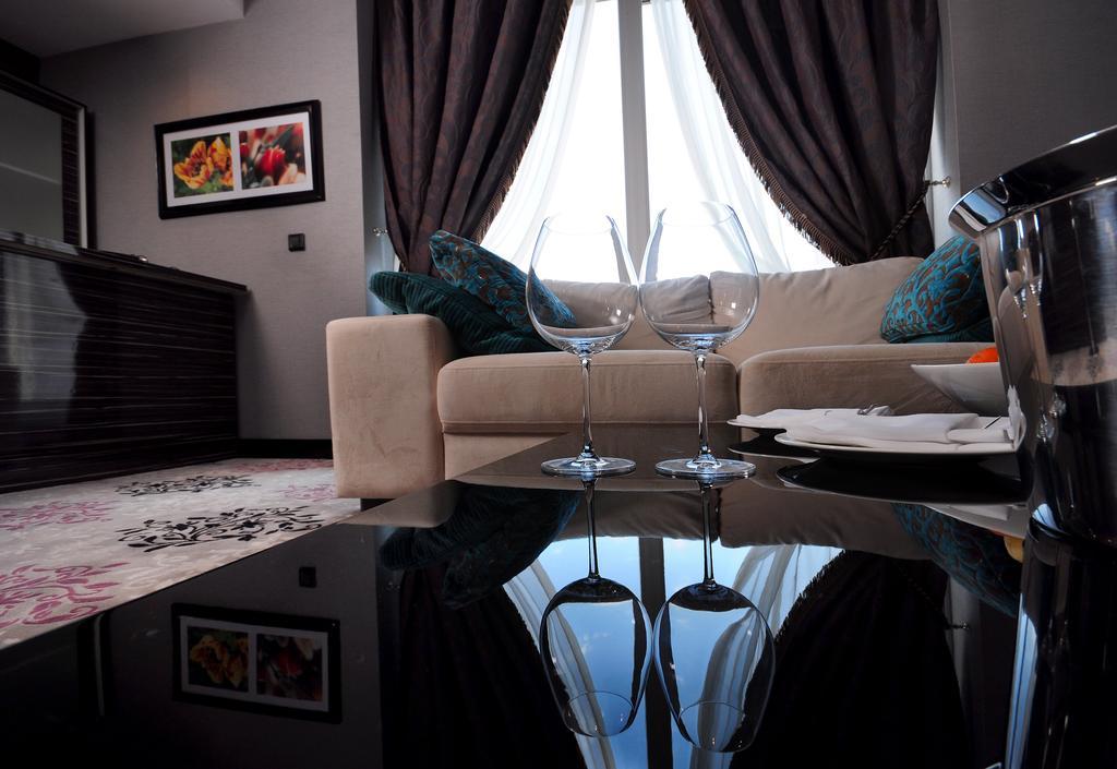 Hotel Ramada Plaza By Wyndham Izmit Kocaeli Zewnętrze zdjęcie A living room
