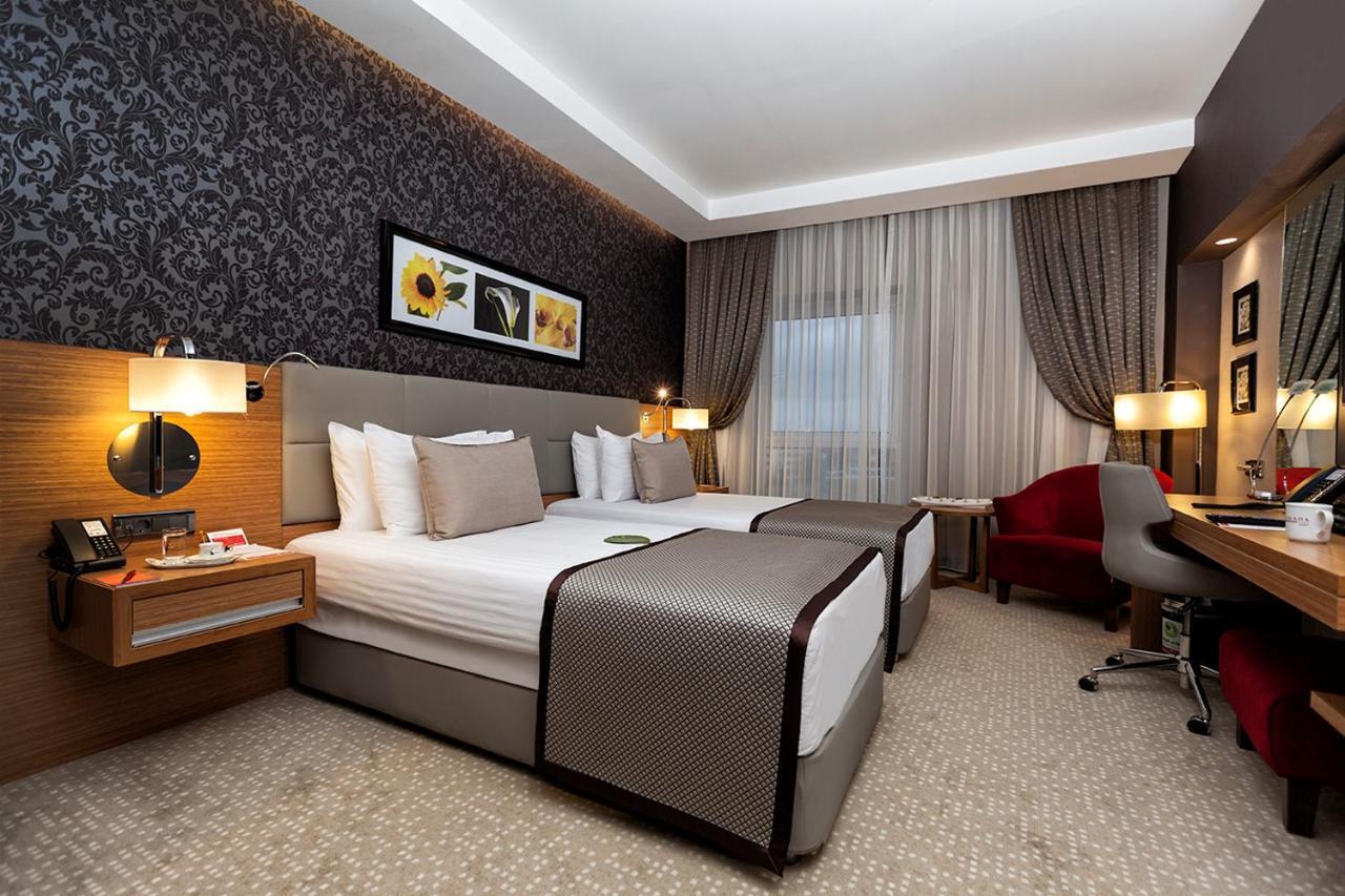Hotel Ramada Plaza By Wyndham Izmit Kocaeli Pokój zdjęcie A room at the hotel