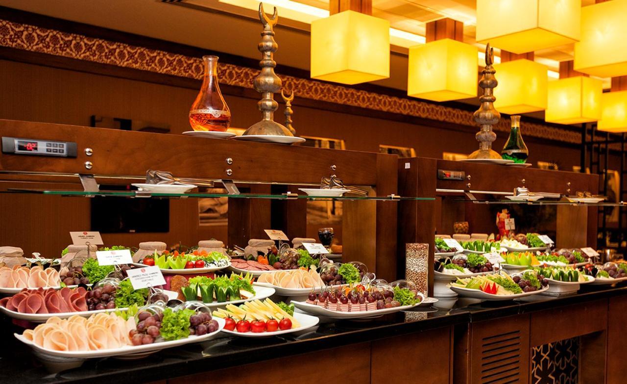 Hotel Ramada Plaza By Wyndham Izmit Kocaeli Zewnętrze zdjęcie A buffet at a hotel