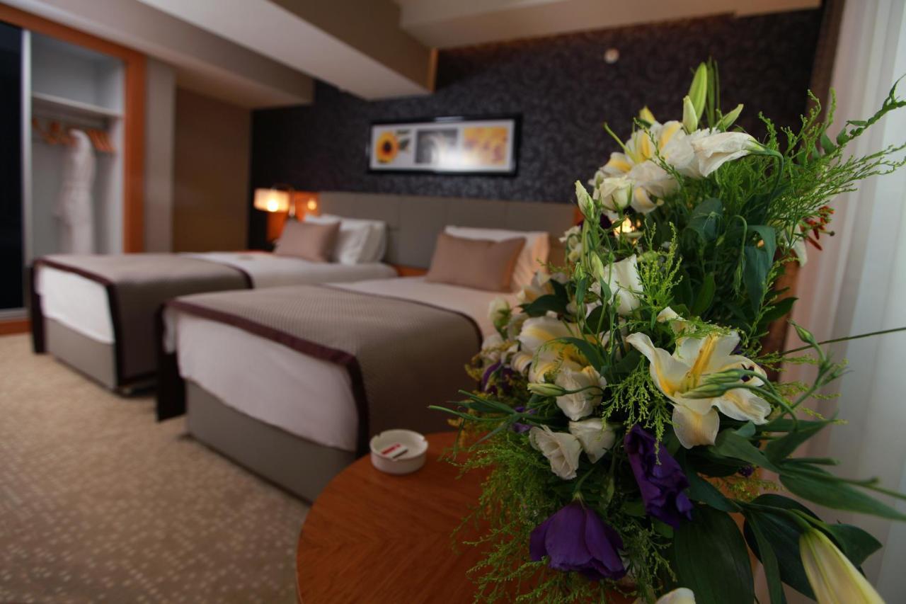 Hotel Ramada Plaza By Wyndham Izmit Kocaeli Pokój zdjęcie A room at the hotel